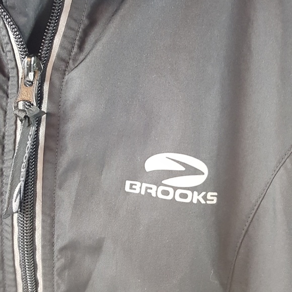 Brooks running workout black large jacket - Picture 2 of 4
